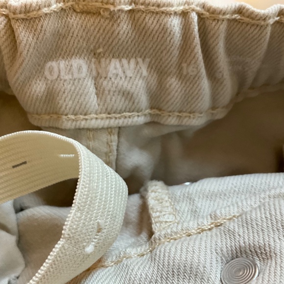 Old Navy Girl’s Tan Jean Summer Shorts - Picture 4 of 5